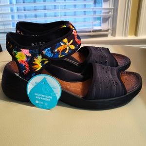 Bzees Sandals Size 10